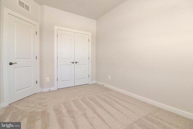 Building Photo - 2176 Glacier Rd