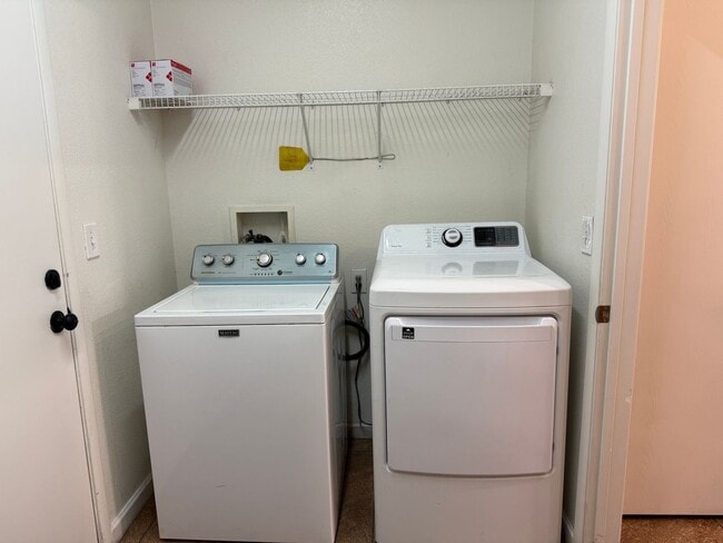 Building Photo - Cute Two Story Gated Townhome In Trilogy!