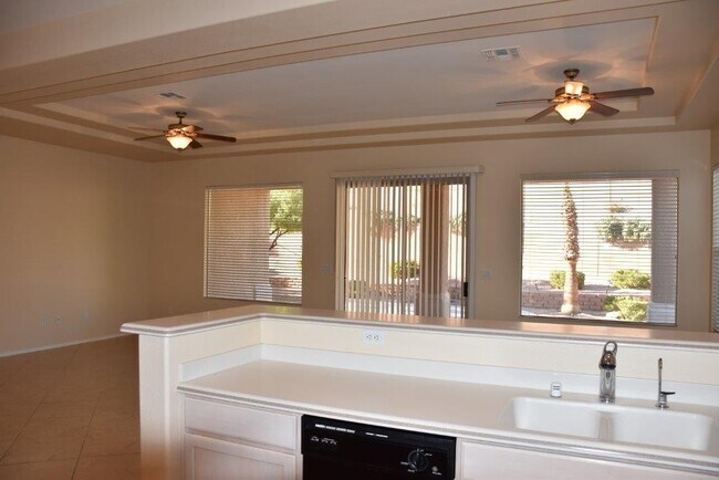 Building Photo - 2057 King Mesa Dr