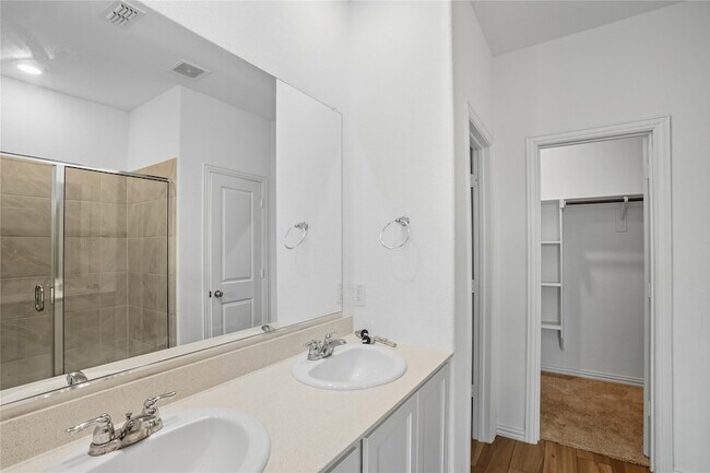 Building Photo - 14725 Mainstay Way