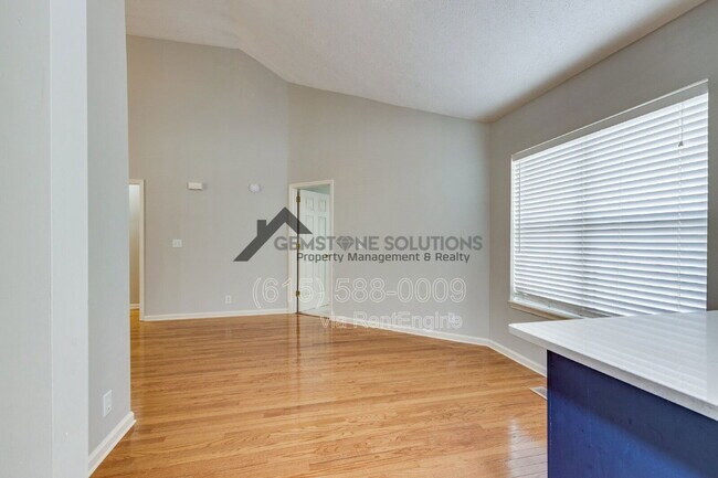 Building Photo - 2214 Falcon Creek Dr