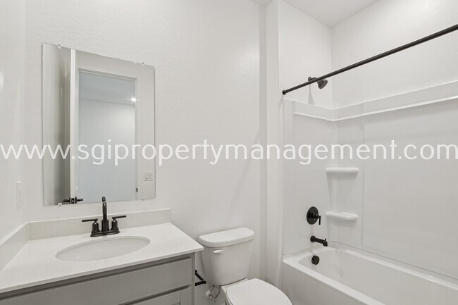 Building Photo - 18259 La Senda Dr W