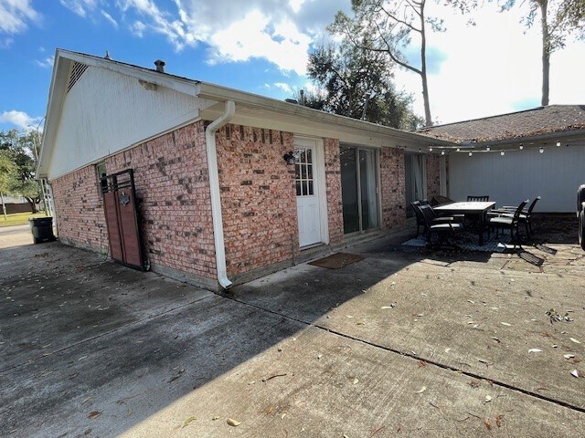 Building Photo - 3208 Yost Blvd