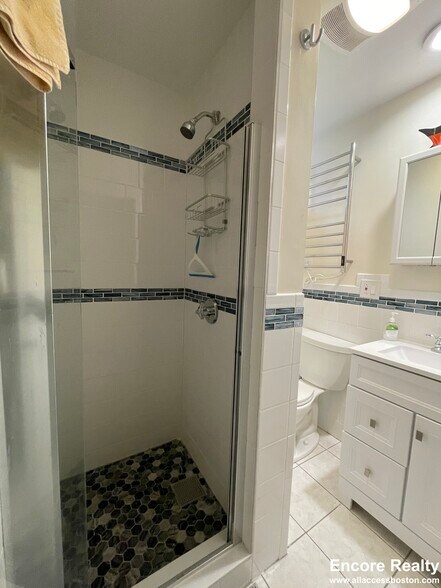 Building Photo - 56 Hobson St