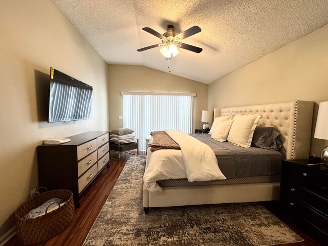 Building Photo - 13297 Emerald View Ct