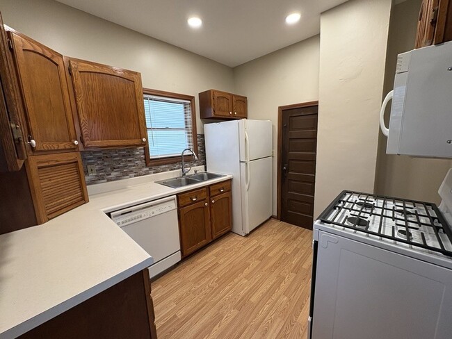 Building Photo - 3-Bedroom House on Corner Lot