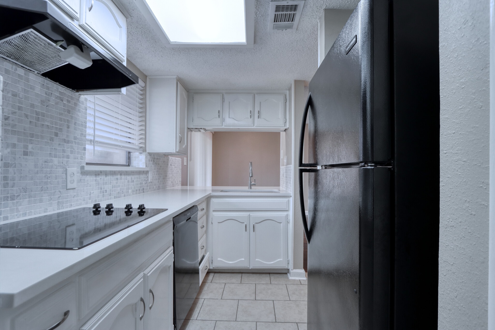 Building Photo - 711 Harbour Town Dr