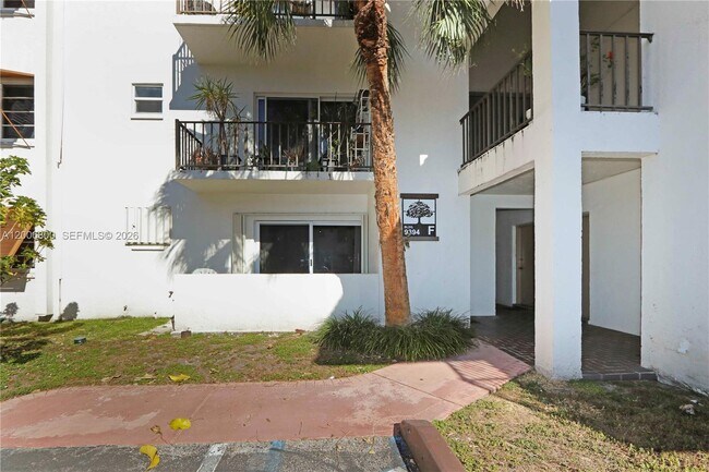 Building Photo - 9394 SW 77th Ave