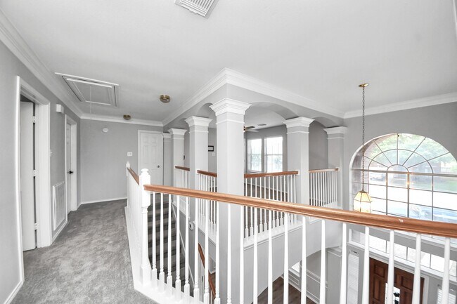 Building Photo - 16810 Valley Palms Dr
