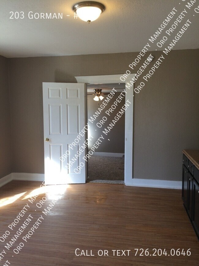 Building Photo - 203 Gorman-#C