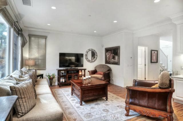 Building Photo - 41 Bianco