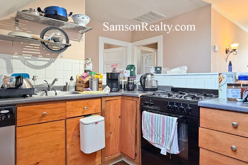 Building Photo - 135 Glenwood Ave