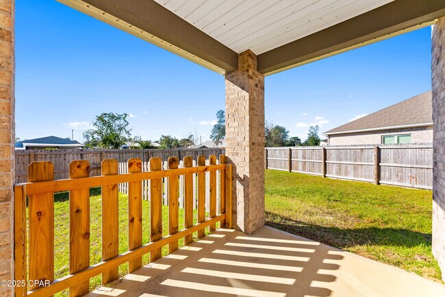 Building Photo - 3000 Rachel Pl