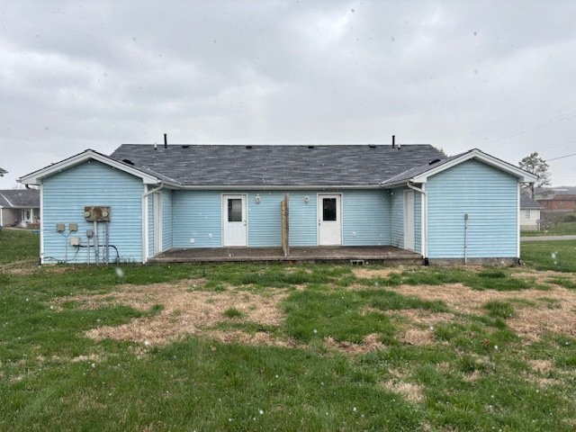 Building Photo - 123 Village Cir
