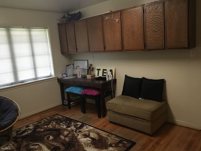 Building Photo - 3 br, 2 bath House - 3902 Oaklawn St 3902 ...