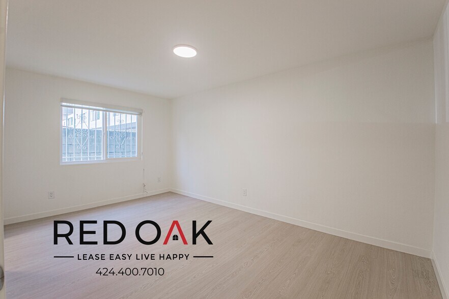 Building Photo - 912 N Ridgewood Pl
