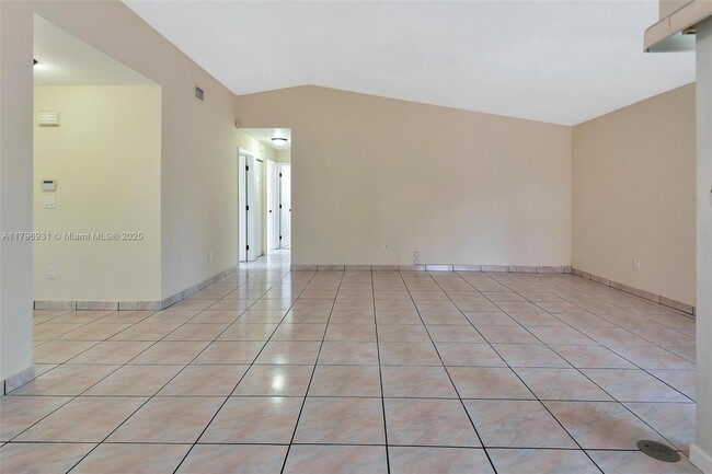 Building Photo - 13828 SW 283rd Terrace