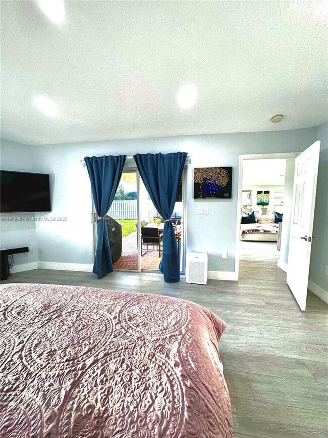 Building Photo - 3501 SW 142nd Ave