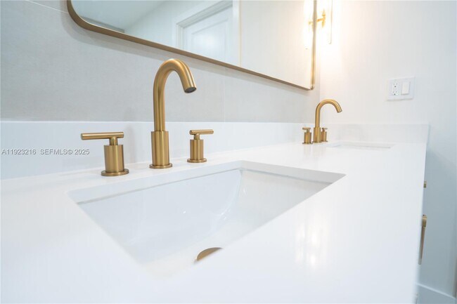 Building Photo - 16701 Bobcat Dr