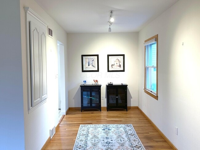 Building Photo - 2443 Shrewsbury Rd