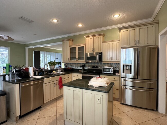 Building Photo - Your Dream Golf Lifestyle Awaits in Fairwa...