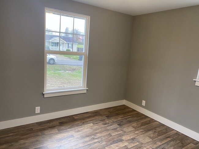 Building Photo - 234 Santa Monica Blvd