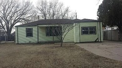 Building Photo - 2907 S Fern St