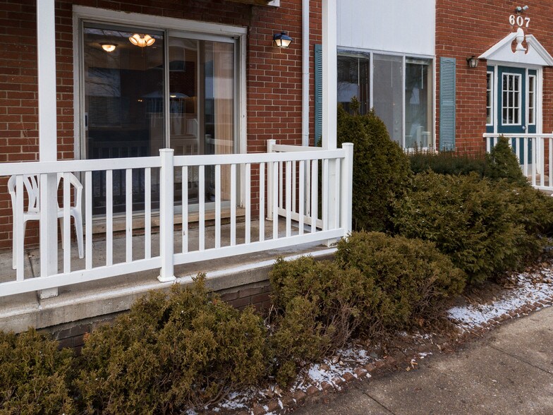 Byron Terrace Apartments 607 Byron Rd Howell MI 48843 Apartment Finder