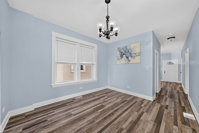 Building Photo - 1234 S 49th Ave