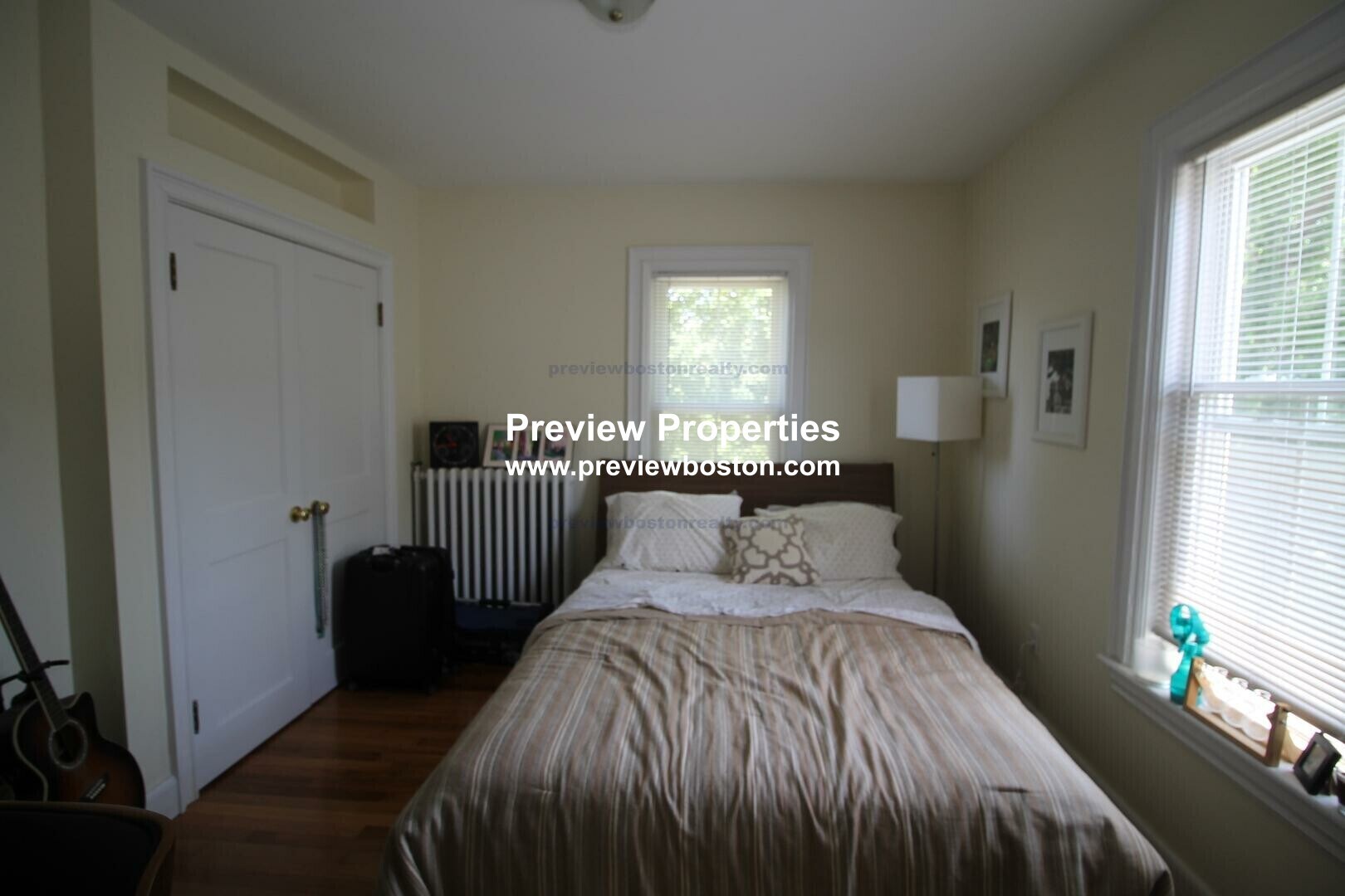 Building Photo - 22 Saybrook St