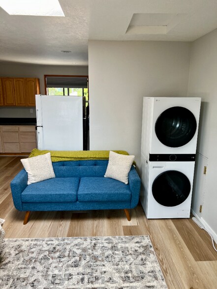 Building Photo - 13817 2nd Ave SW