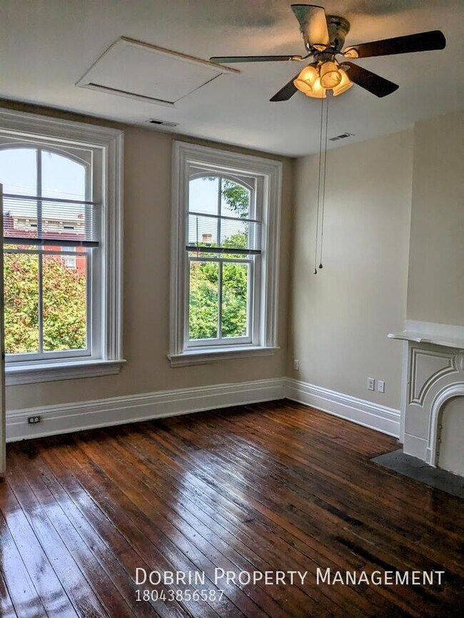 Building Photo - 113 W Clay St