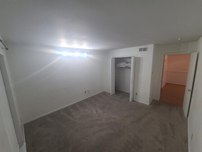 Building Photo - 8529 Hearth Dr