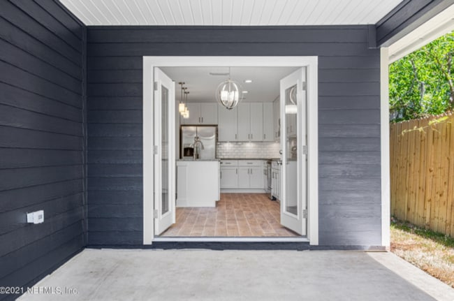 Building Photo - A beautiful 4 bedroom, 2 bathroom property...
