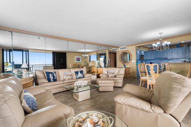 Building Photo - 3009 S Ocean Blvd