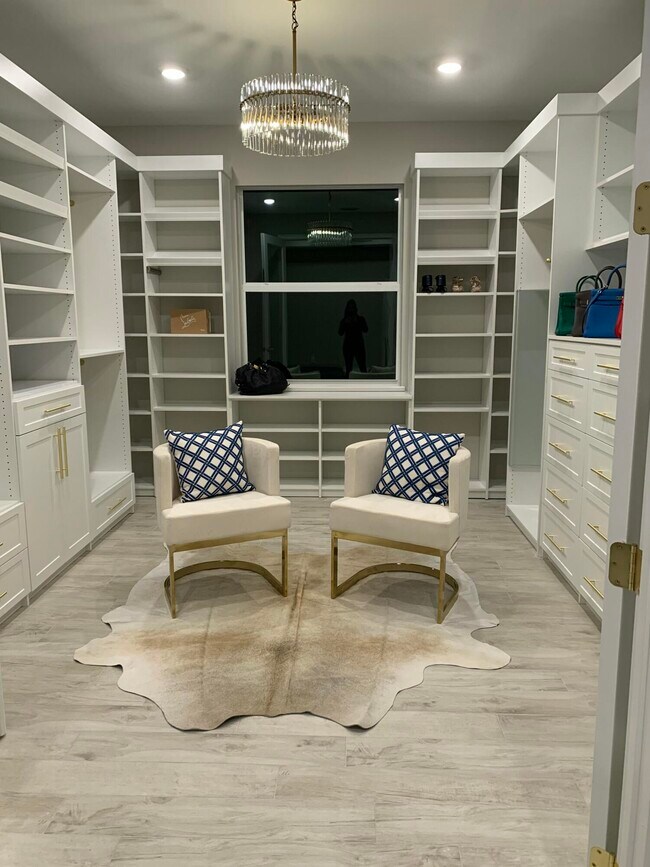 Building Photo - 3155 SW 78th Ave