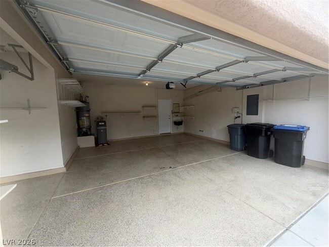 Building Photo - 572 Fox Links St