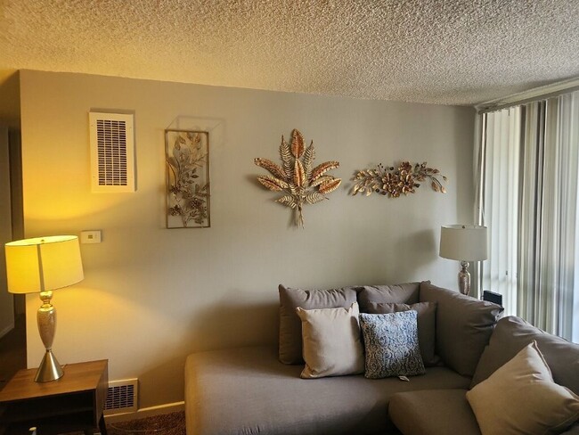 Primary Photo - 6305 Green Valley Cir