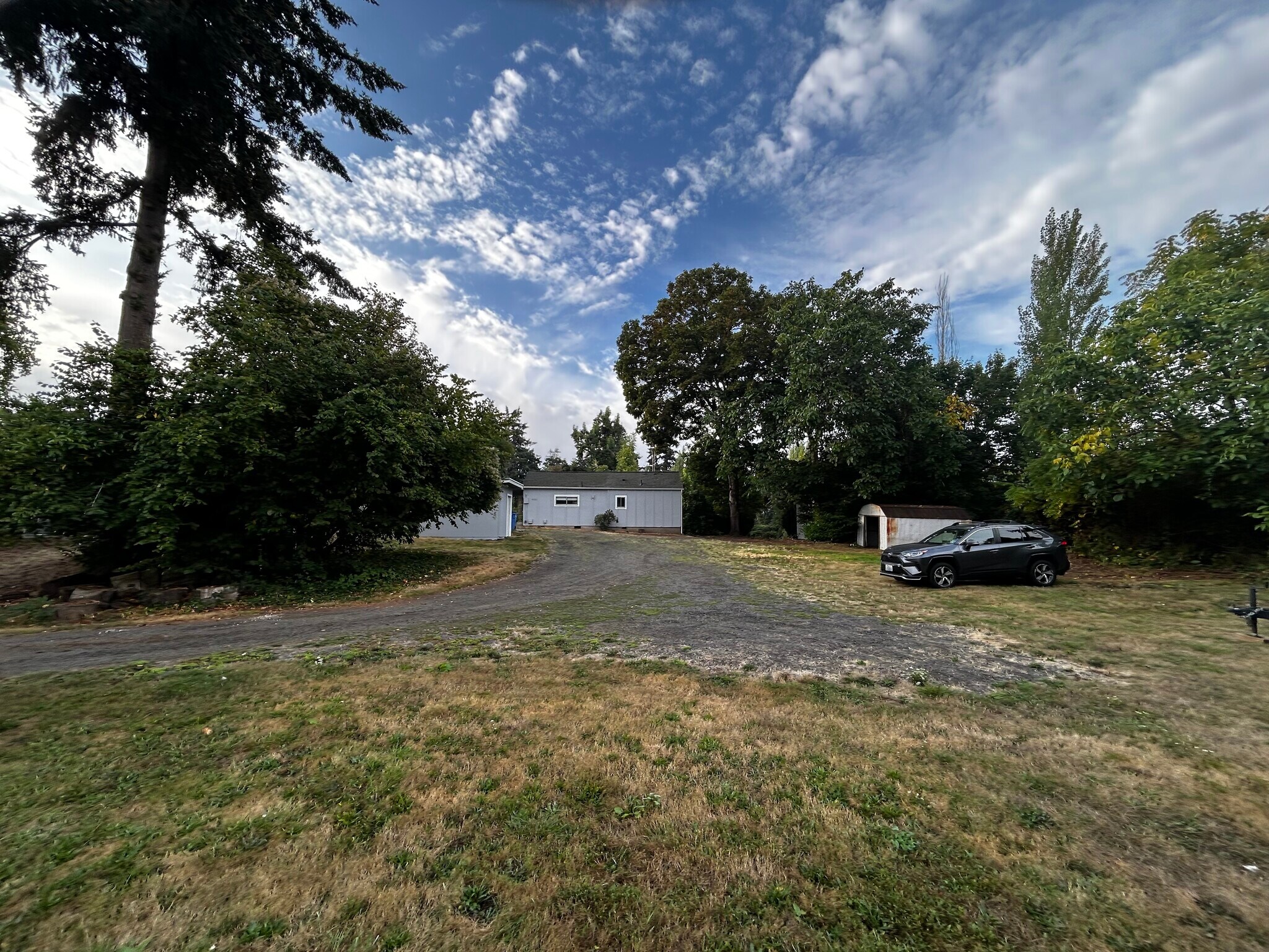Huge front yard with lots of parking - 4016 NE 54th Ave