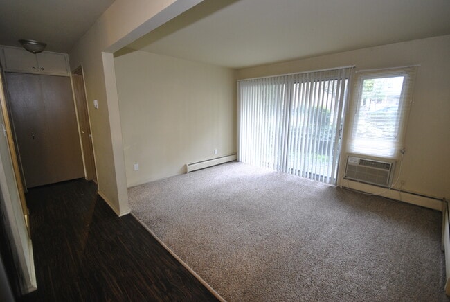 Hallway - 442 3rd St