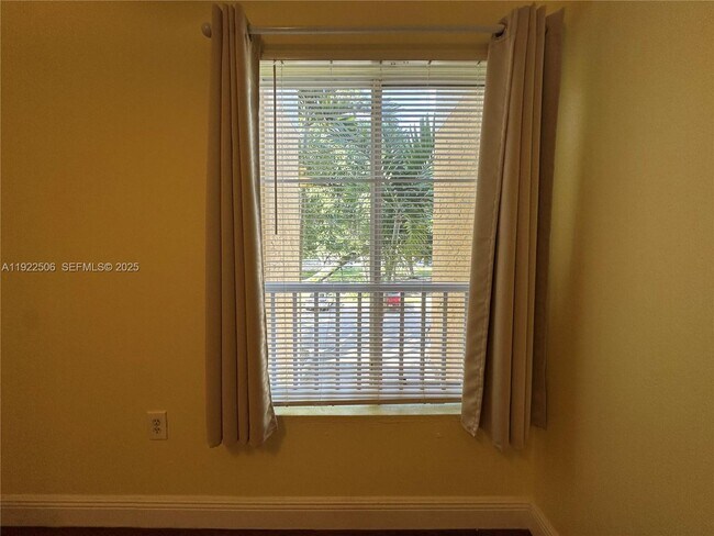 Building Photo - 2627 NW 33rd St