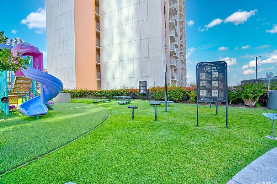 Building Photo - 88 Piikoi St