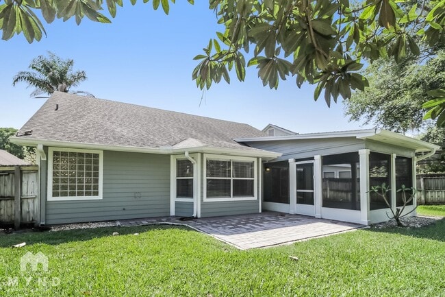 Building Photo - 536 Remington Oak Dr
