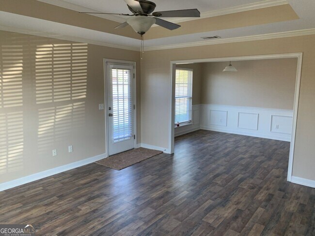 Building Photo - 205 Augusta Way