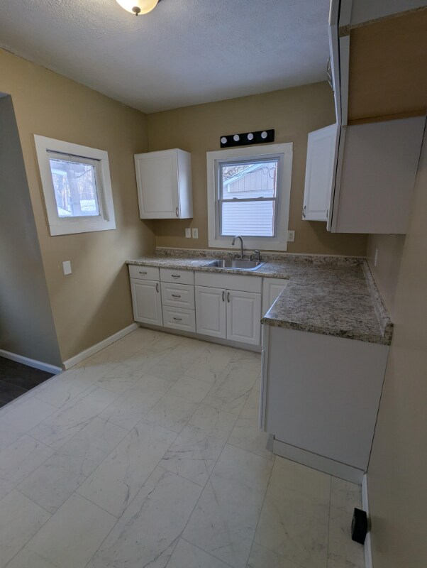 Building Photo - 316 Bell Ave