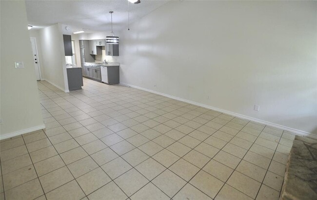 Building Photo - 8809 Piney Point Dr