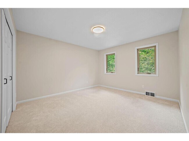 Building Photo - 17711 Creek Ridge Pass