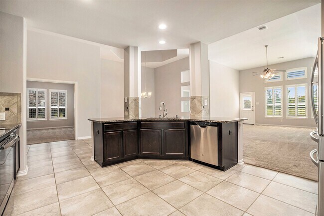 Building Photo - 2502 Bay Hill Dr