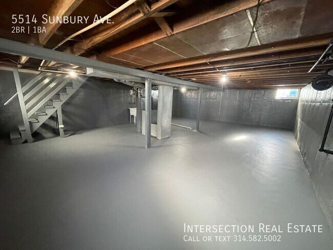 Building Photo - 5514 Sunbury Ave