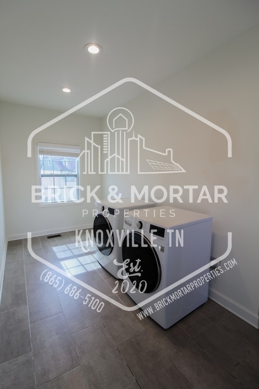 Building Photo - 1416 Myart Ln